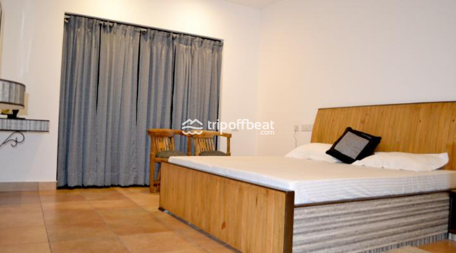 Mistnmeadows-Rajgarh-Himachalpradesh-room%20(13)-book-best-offbeat-resorts-tripoffbeat