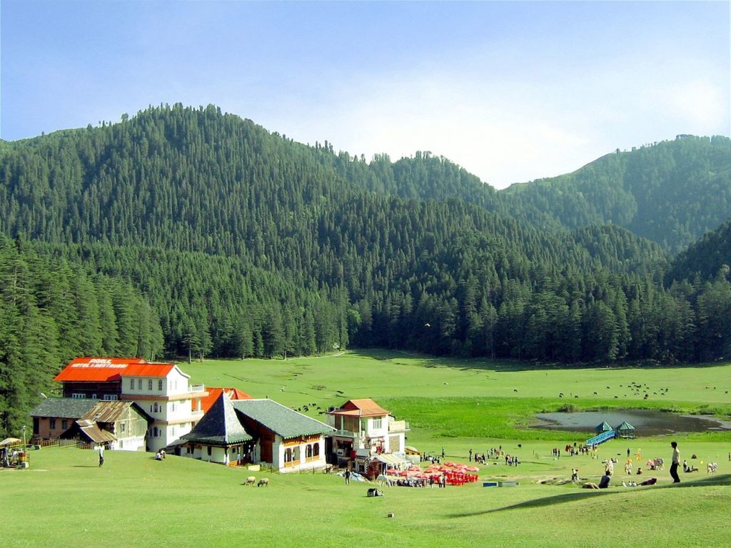 narkanda-himachal-pradesh-book-offbeat-resorts-tripoffbeat