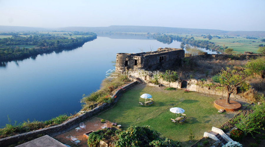 bhainsrorgarh-fort-kota-rajasthan-1-book-best-offbeat-resorts-tripoffbeat