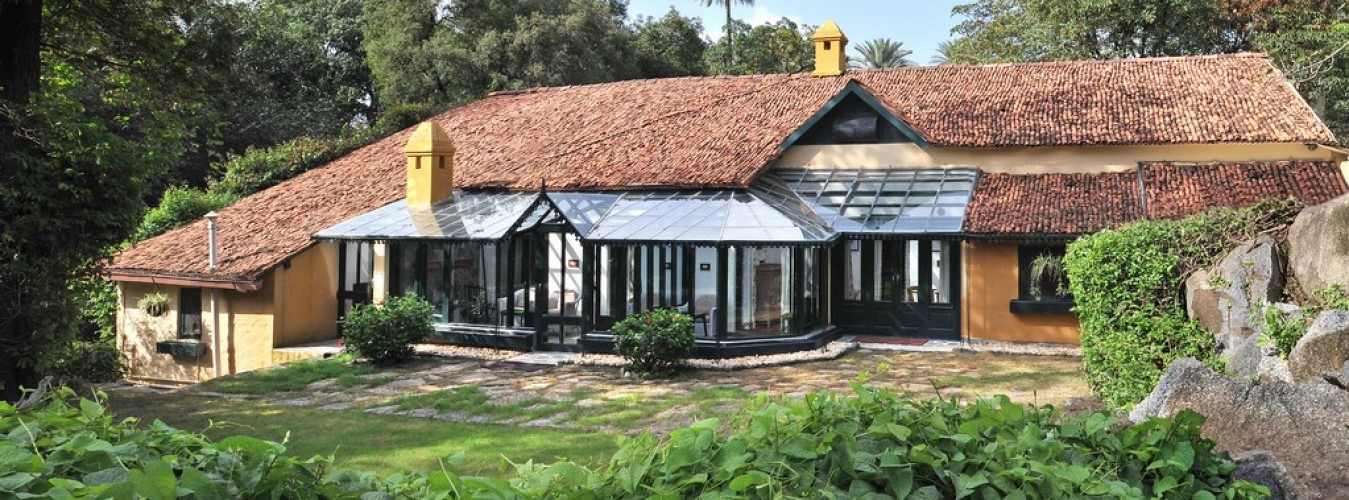 connaught-house-mount-abu-rajasthan-1-book-best-offbeat-resorts-tripoffbeat