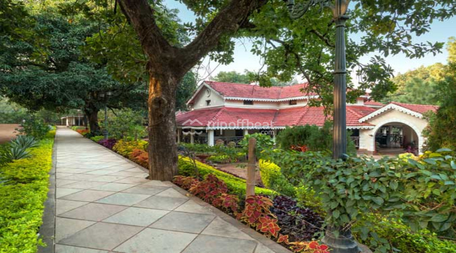 the-golf-view-pachmarhi-madhya-pradesh-resort-001-book-best-offbeat-resorts-tripoffbeat