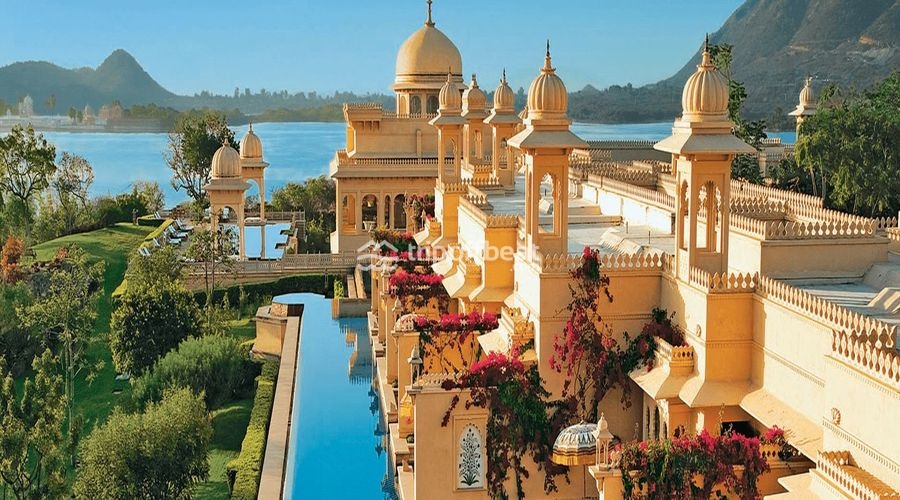 the-oberoi-udaivilas-udaipur-rajasthan-1561214907Tripoffbeat_Udaipur_The Oberoi_Resort_001-book-best-offbeat-resorts-tripoffbeat