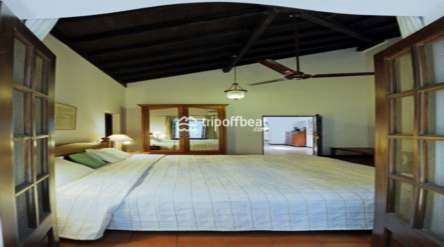 aashyana-lakhanpal-bardez-goa-room-villa-venus-bedroom4-book-best-offbeat-resorts-tripoffbeat