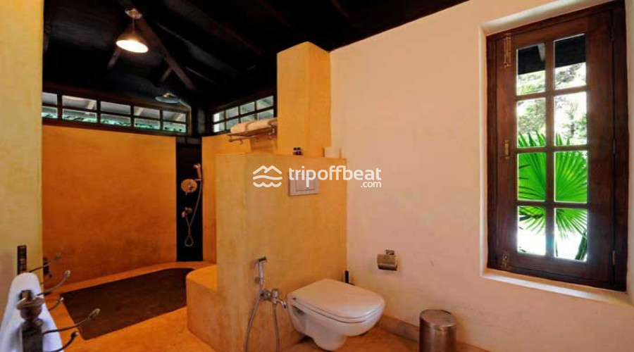 aashyana-lakhanpal-bardez-goa-room-villa-venus-washroom-book-best-offbeat-resorts-tripoffbeat