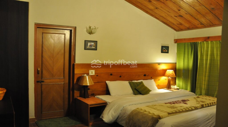 the-hemitage-kanatal-uttarakhand-room-005-book-best-offbeat-resorts-tripoffbeat